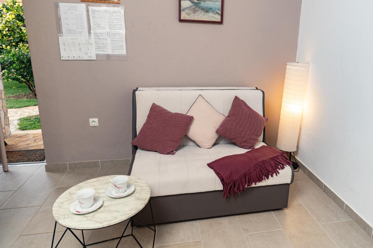Holiday Home Kerniat Pula Exterior foto
