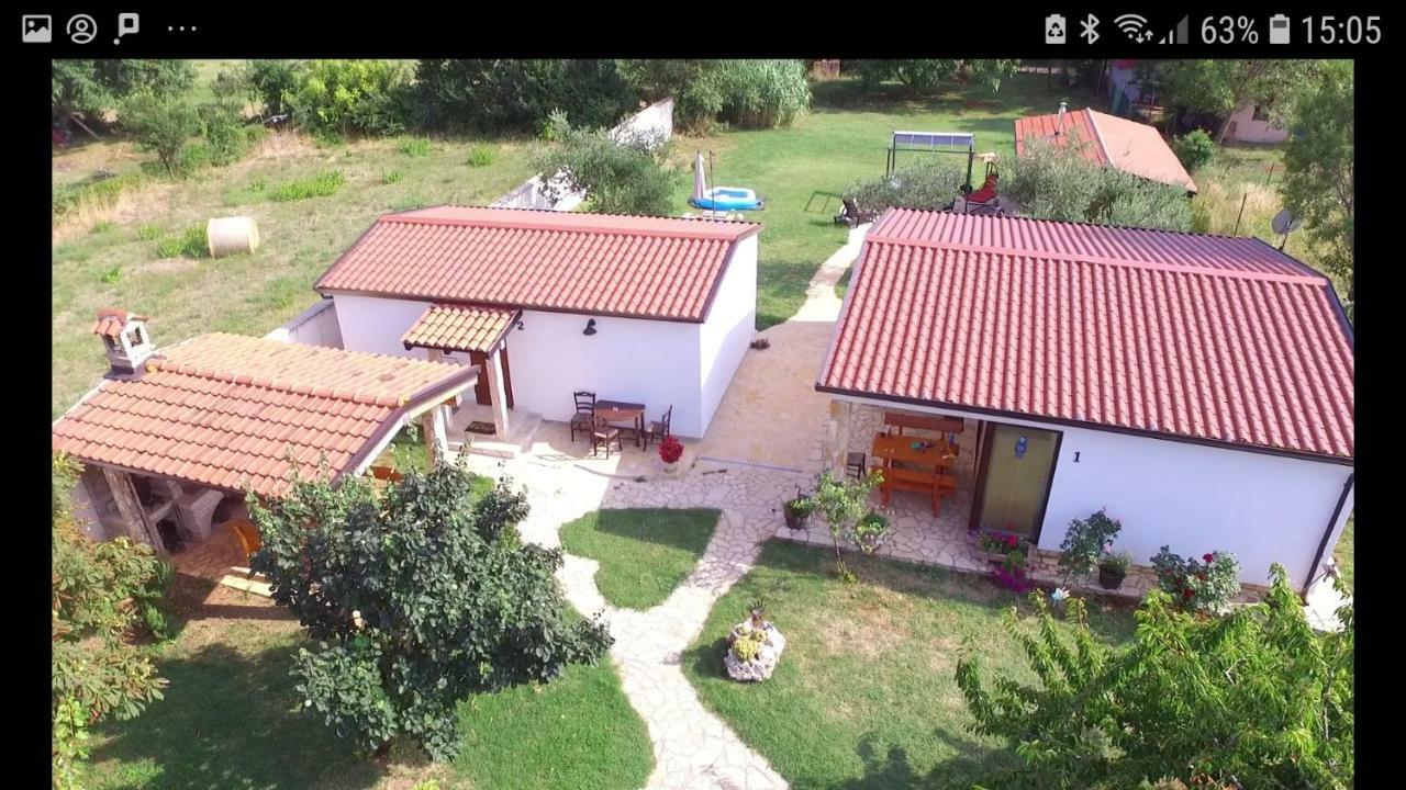 Holiday Home Kerniat Pula Exterior foto
